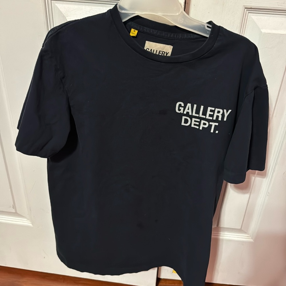Authentic black Gallery dept t -shirt